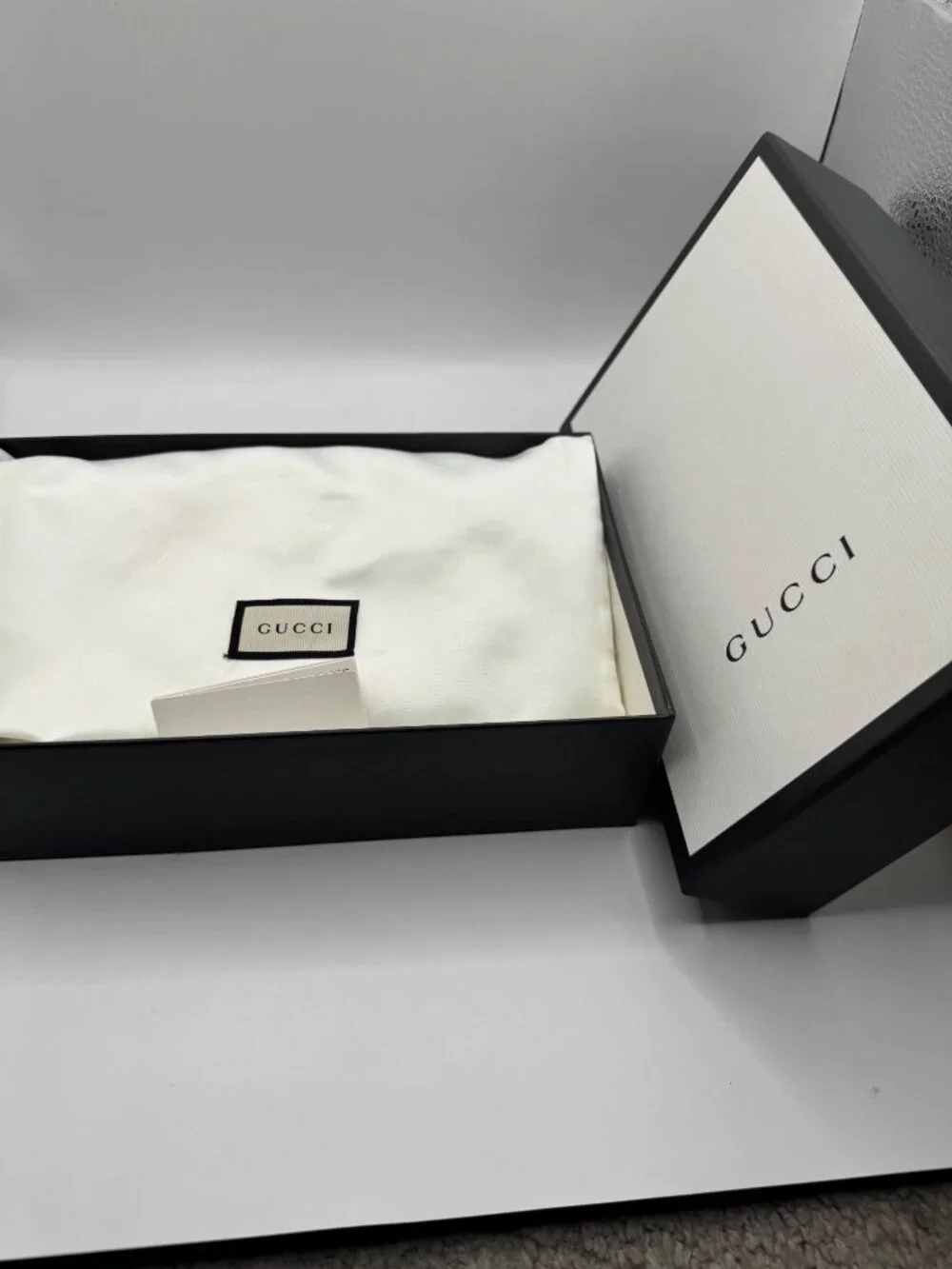 Authentic Gucci Ophelia Wallet Zip Around Web Stripe W Box and Dust Bag